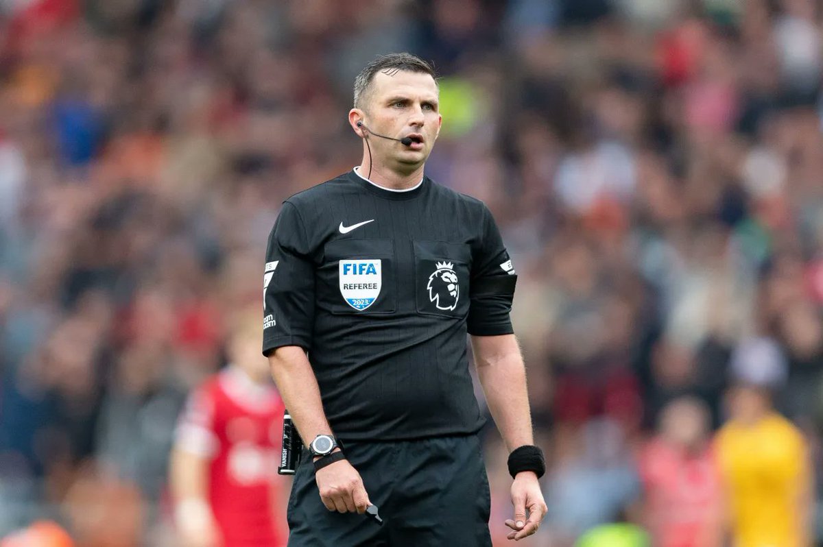 #FACup Semi-Final Manchester City v Chelsea 📍Wembley Stadium, London ⏰ Saturday 20th April, 17:15 (GMT) Referee: Michael Oliver AR1: Stuart Burt AR2: Dan Cook Fourth Official: Darren England VAR: David Coote Support VAR: Stuart Attwell Assistant VAR: Sian Massey-Ellis