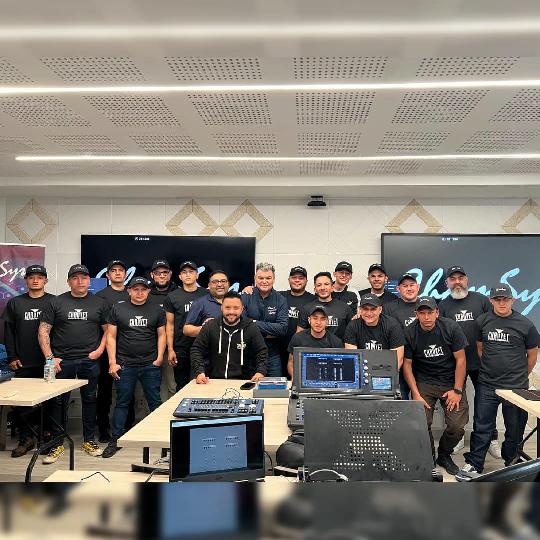ChamSysLtd's tweet photo. BOGOTA &amp; MEDELLÍN 📍 Our South America Support &amp; Trainer Alberto Garcia shares how LATAM has big interest in ChamSys!

#chamsys #MagicQ #MagicQInControl #stadiumseries #compactseries
#lightingprogrammer #lightingdesigner #lightingdesign #stagelightingproduction #lightingoperator https://t.co/Q5Ebjo30iD