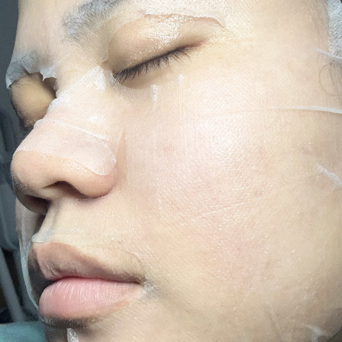 Baeky_longhon's tweet image. มาร์ก REAL MASK เริ่ดดดแบบทำถึงมีทั้งหมด 9 สูตรนี้ใช้ทุกวันซื้อตุนจุกๆชอบมาก เนื้อมาร์กแผ่นบางแช่เย็นๆมามาร์กนะฟินมากกก ส่วนตัวชอบตัว Cica calming ช่วยปลอบประโลมและให้ความชุ่มชื่นดีมากก #ใช้ดีบอกต่อ