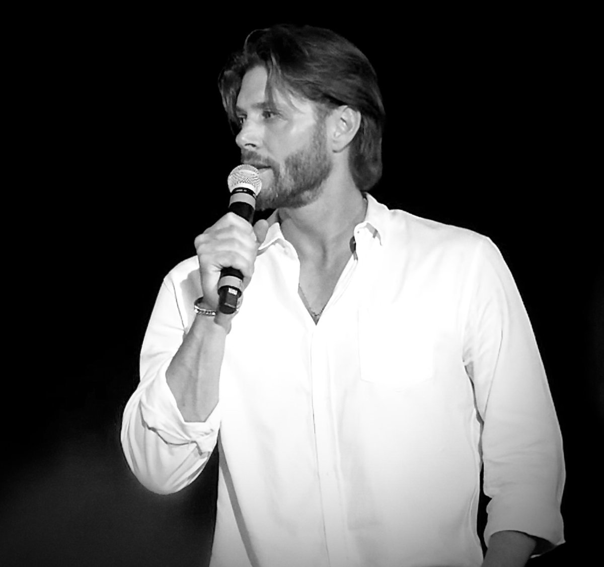 Jensen Ackles schedule #JIB14
Saturday, April 20th 2024
Panels
11:40 AM Jensen Ackles &amp; Jared Padalecki
16:15 PM Jensen solo
Photo Ops
9:55 AM Jensen solo
14:30 PM Jensen solo
15:50 PM J2R2
M&amp;G
17:10 PM
Autographs:
12:30 PM
17:40 PM
#AcklesNation #Supernatural #SPNFamily