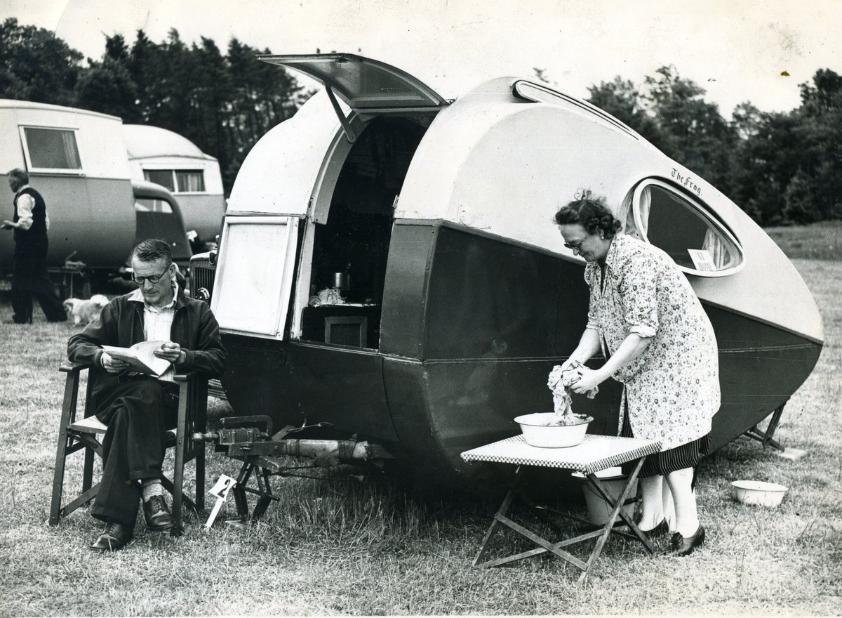 Today’s #Archive30 theme is #SomethingSmall and we have just the thing: the smallest caravan at the @candmclub National Rally, held at Overstone Park in 1947!🚐

This very rare 1937 Airlite Minx was an ultralightweight model, owned by Mr and Mrs Banks of Coventry. 
@ARAScot