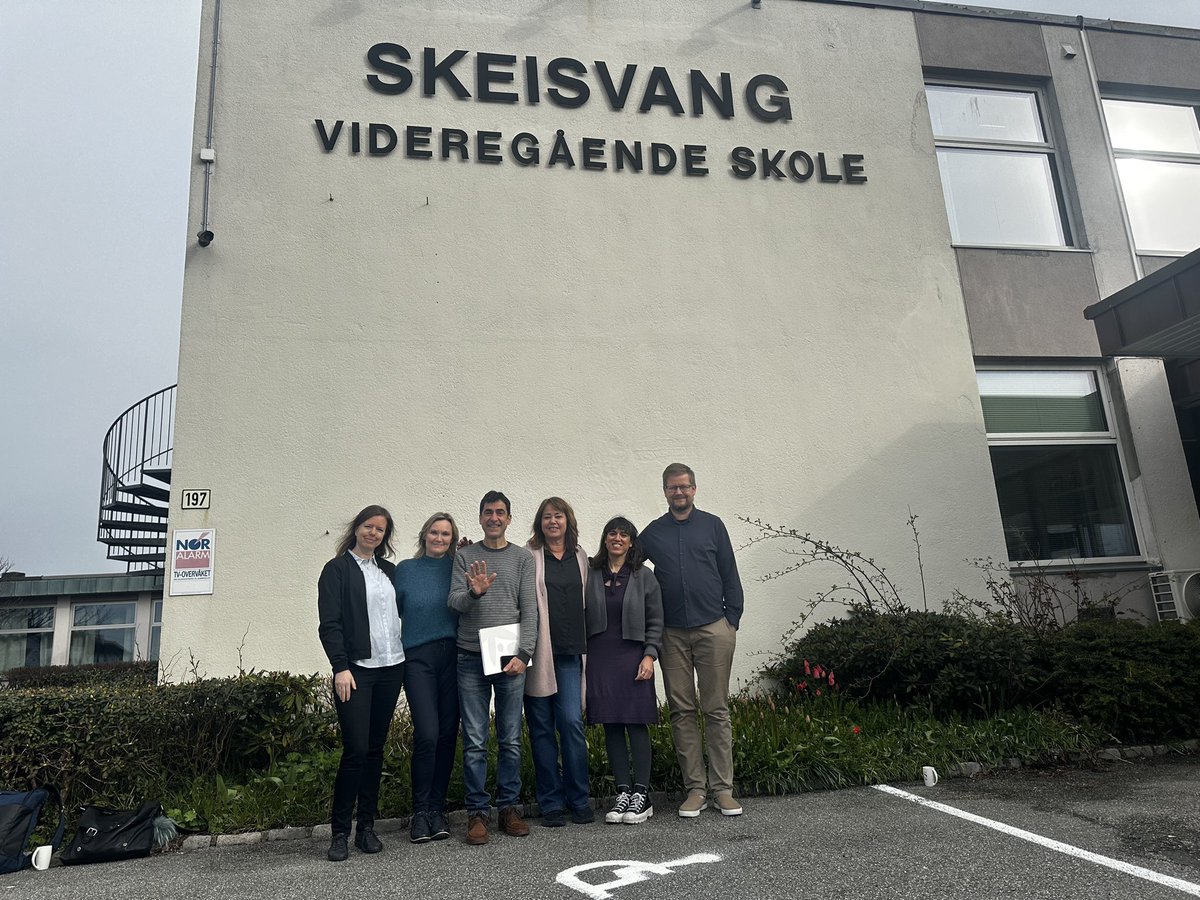 maidermar's tweet photo. Una experiencia única en Noruega gracias a @cfpidiomas 🇳🇴✨ Exploramos un centro especializado en música, danza, artes escénicas y deporte. ¡Gracias por recibirnos y compartir vuestra cultura con nosotros! https://t.co/H9KqXo0KaE 🎶⚽️ #CFPIdiomas
#OBSERVA_ACCION @fjmagdafuente https://t.co/BH7JOucOn0