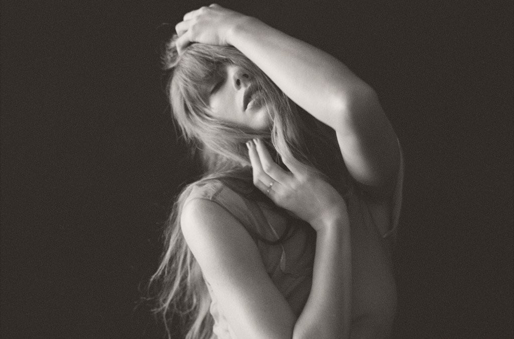 spotify_data's tweet photo. ‘THE TORTURED POETS DEPARTMENT’ by @taylorswift13 becomes Spotify’s most streamed album in a single day in 2024 so far in less than 12 hours. https://t.co/lOoTLfHmpU