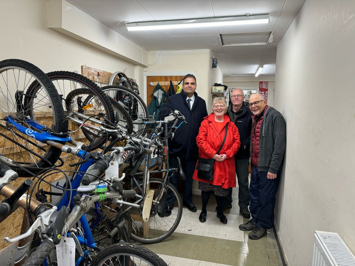 I enjoyed visiting @UKMensSheds' Reddish branch. This community workshop brings people together to repair bikes and distributes them to local people in need 🛠️ We discussed the work they do to build community, foster wellbeing and create positive change. Left feeling inspired!