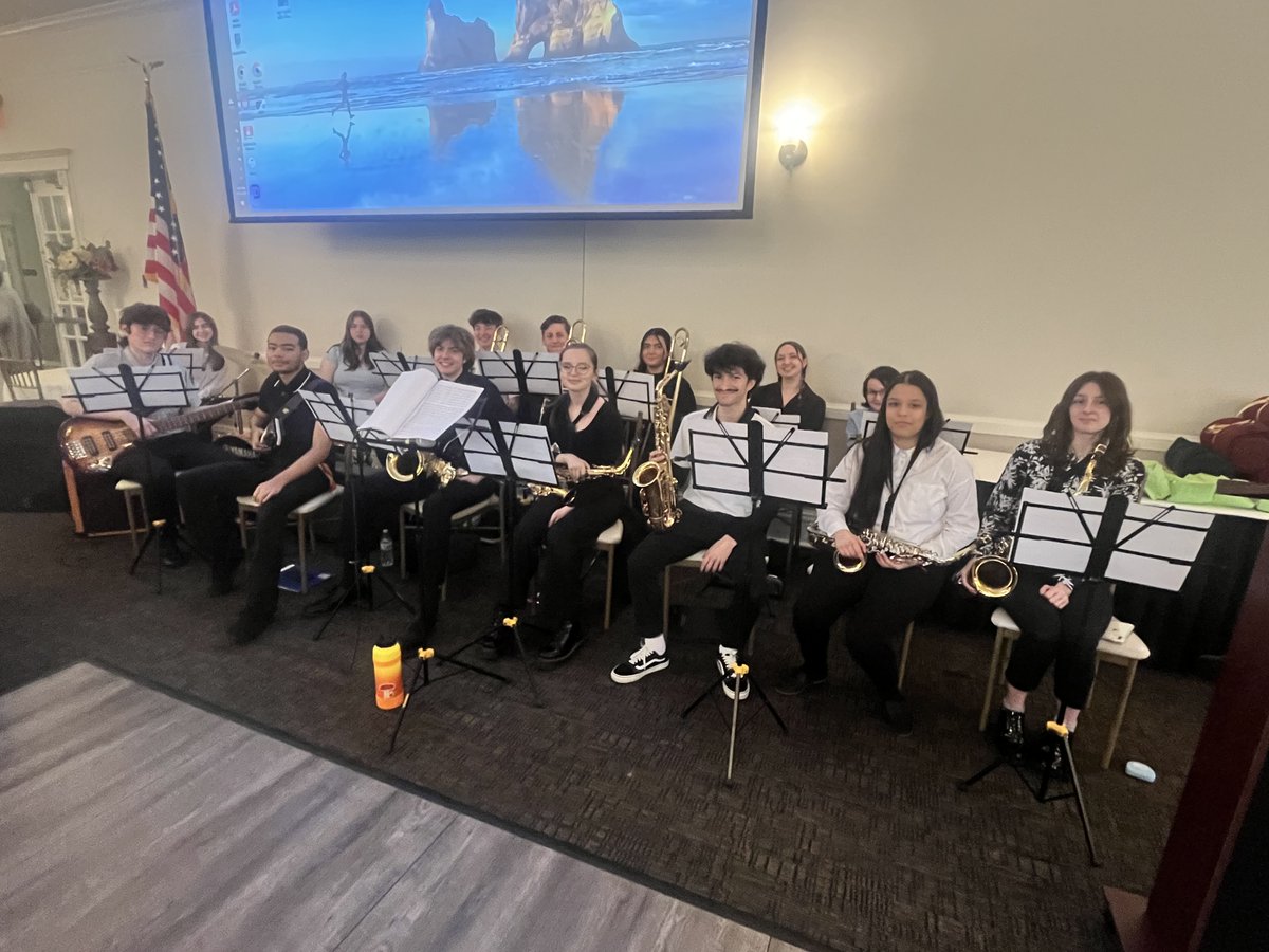 Members of the HHW Jazz Band and Choir, led by Mr. Certo and Mr. Fillmore, performed at the Mercer County PTA Spring Dinner, hosted by the HHW PTA, on 4/18. Great job, Hornets 🎷🎺🎸