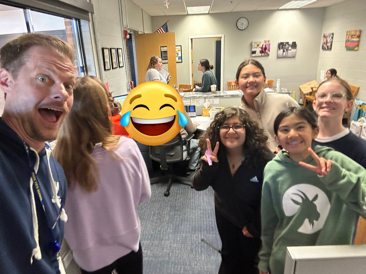 I don’t usually do morning announcements in my new role anymore, but when I do I get to with hilarious and fun Park View students! My favorite quote when I asked if they needed my help: “Nah, we got this!” @mgsd70 #inspire70