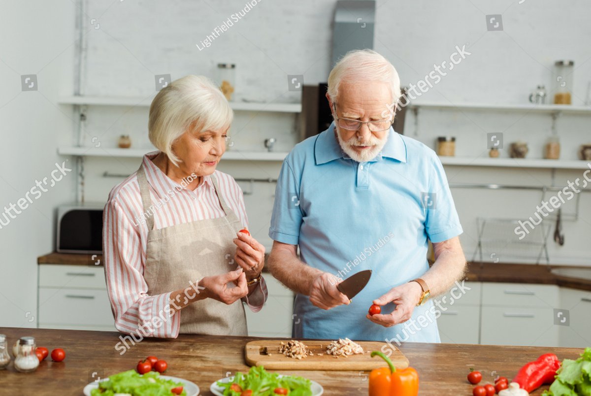 MazyHoliday's tweet image. Looking for  ways to celebrate Lovers' Day, April 23rd?  Try a virtual date! Try cooking the same meal together over video chat, watching a movie simultaneously... 💕🌟 #VirtualDate #LoversDay #StayConnected #LikeUs