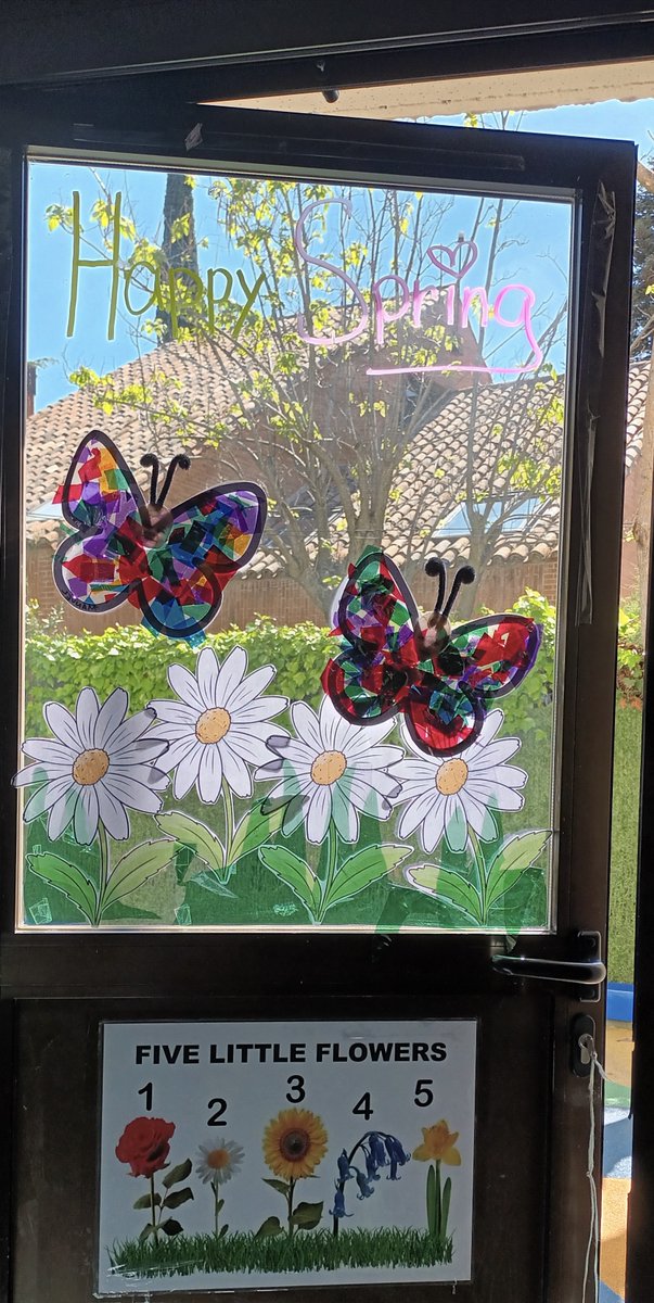 Unas divertidas mariposas han llenado de colores Brains Conde Orgaz, nuestros artistas mas pequeños se han convertido en una de ellas...que os parece?? 🌈🦋