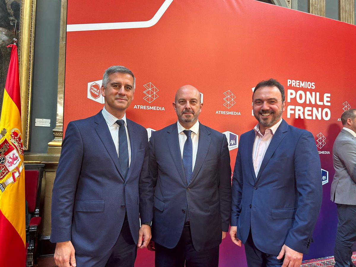 Confederación Nacional de Autoescuelas tweet media