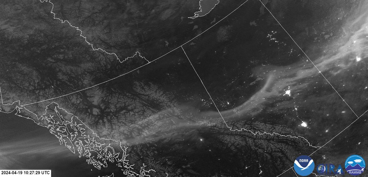 Thanks for sharing these great photos! Here is what the aurora looked like over western Canada from space, via @NOAA's @JPSSProgram satellites!