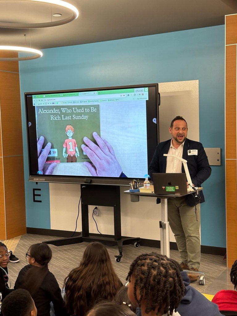 We loved seeing our local professionals visiting and sharing their love of reading through the 'Real Men Read' program this week! Thanks to Mr. Tomzik, Hillside Fire Dept, Mr. Ley, from Economy Iron & Mr. Intile @Republic_Bank #RealMenRead #LiteracyMatters #Empower87
