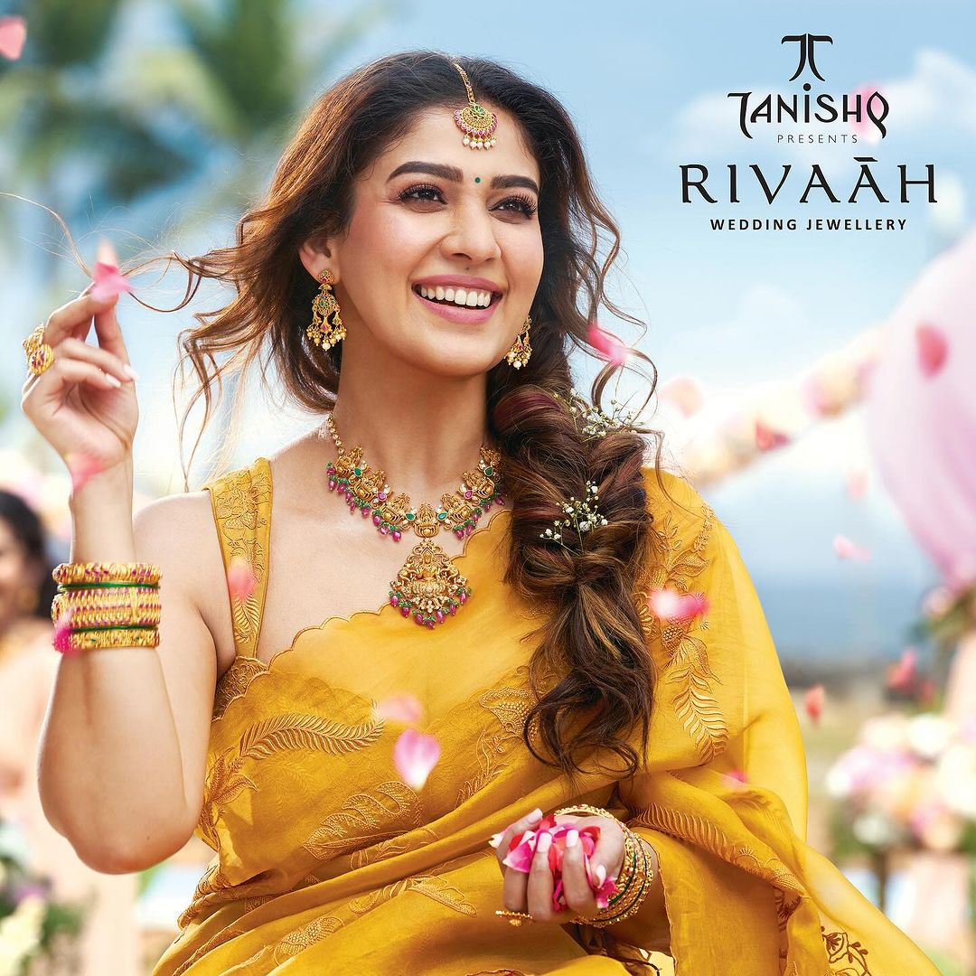 Nayan_Universal's tweet photo. @NayantharaU 💛💛💛
 #nayanthara 
@savleenmanchanda 
@ekalakhani #haladi #bride #chennai
#LadySuperstar @TanishqJewelry https://t.co/JOEbZQqa59