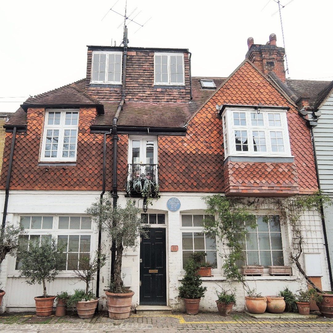 Did you know ❓ Agatha Christie owned several houses in London including this one located in Chelsea. 📷 © Tina Hodgkinson Discover more about Christie's London: bit.ly/ChristieLondon…