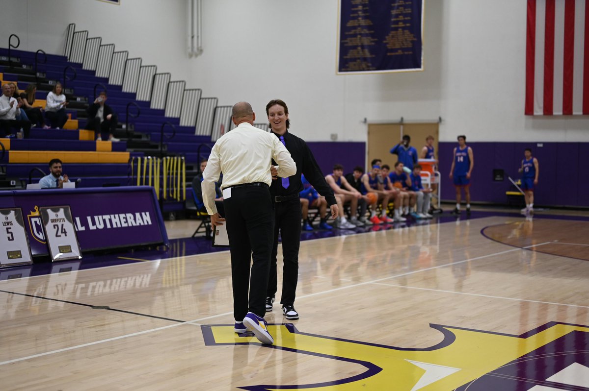 We have a very special guest color commentator on today’s @CLUBaseball broadcast….. @CLUmBasketball head coach @russellyt!