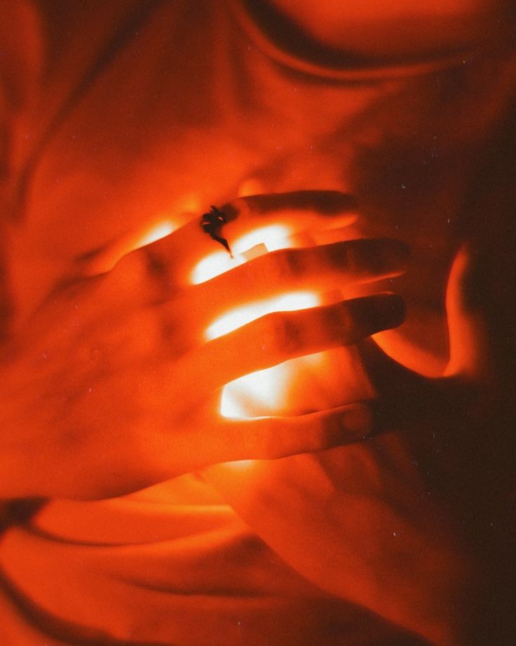 xsuihz's tweet photo. Hilo de cositas que voy subiendo sobre #ProyectoAlas para que no os perdáis nada 👀
- Ci-fi + romance
- Criatura inteligente x humana
- Representación disca y LG(B)T+(A)
- Sunshine x sunshine
- Relación sana, nunca se harían daño la una a la otra a pesar de todo lo que viven 😭 https://t.co/kCSqjvgEFu