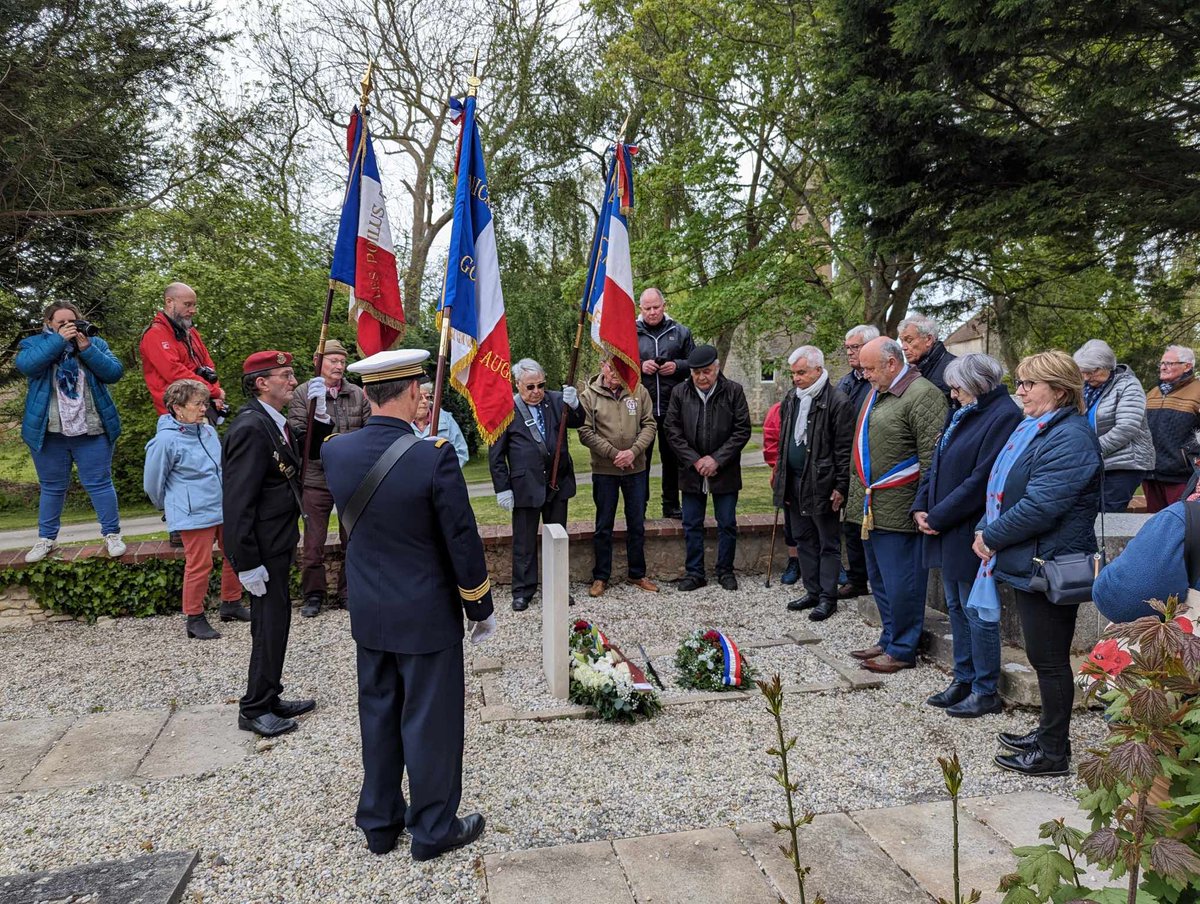 Batterie de Merville tweet media