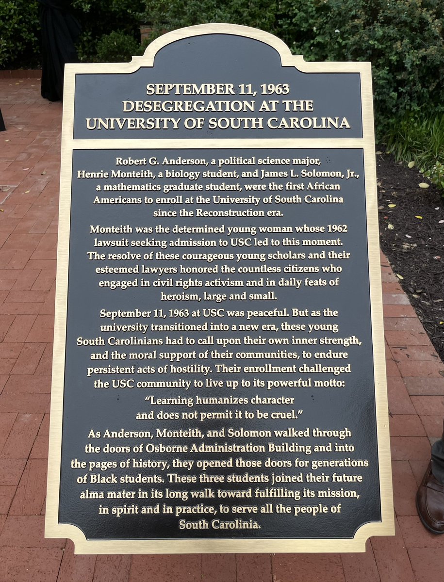 A desegregated @UofSC began with 3 students. Their legacy is now forever cemented on campus. amp.thestate.com/news/local/edu…