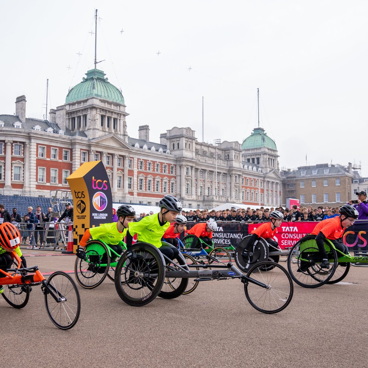 Good luck to everyone taking part in tomorrows #LondonMiniMarathon 🏅 A fantastic inclusive opportunity to cross the world-famous finish line on The Mall. Over the years, the event has launched the careers of Hannah Cockroft and Kare Adenegan, and David Weir! @londonmarathon