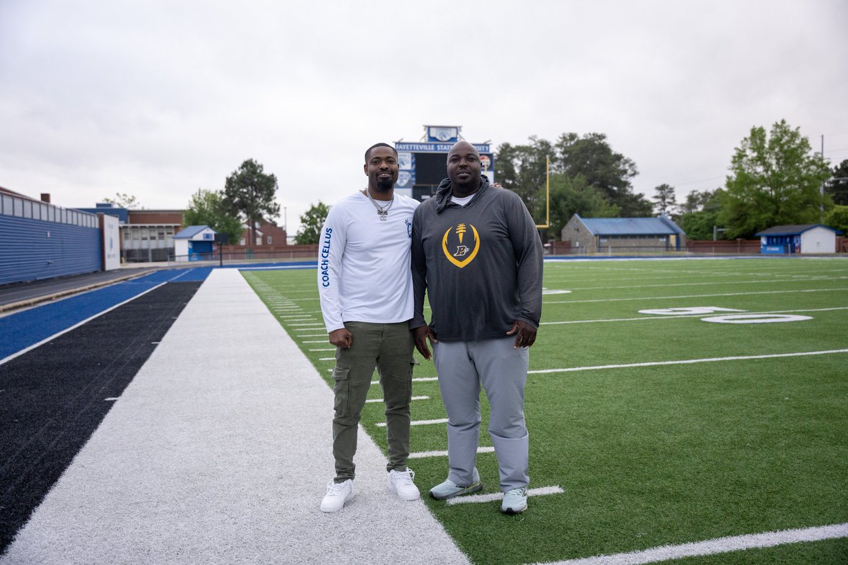 Always good to pull up to the crib!!! Appreciate the love and conversation @coachrandall55 @FSUBroncos