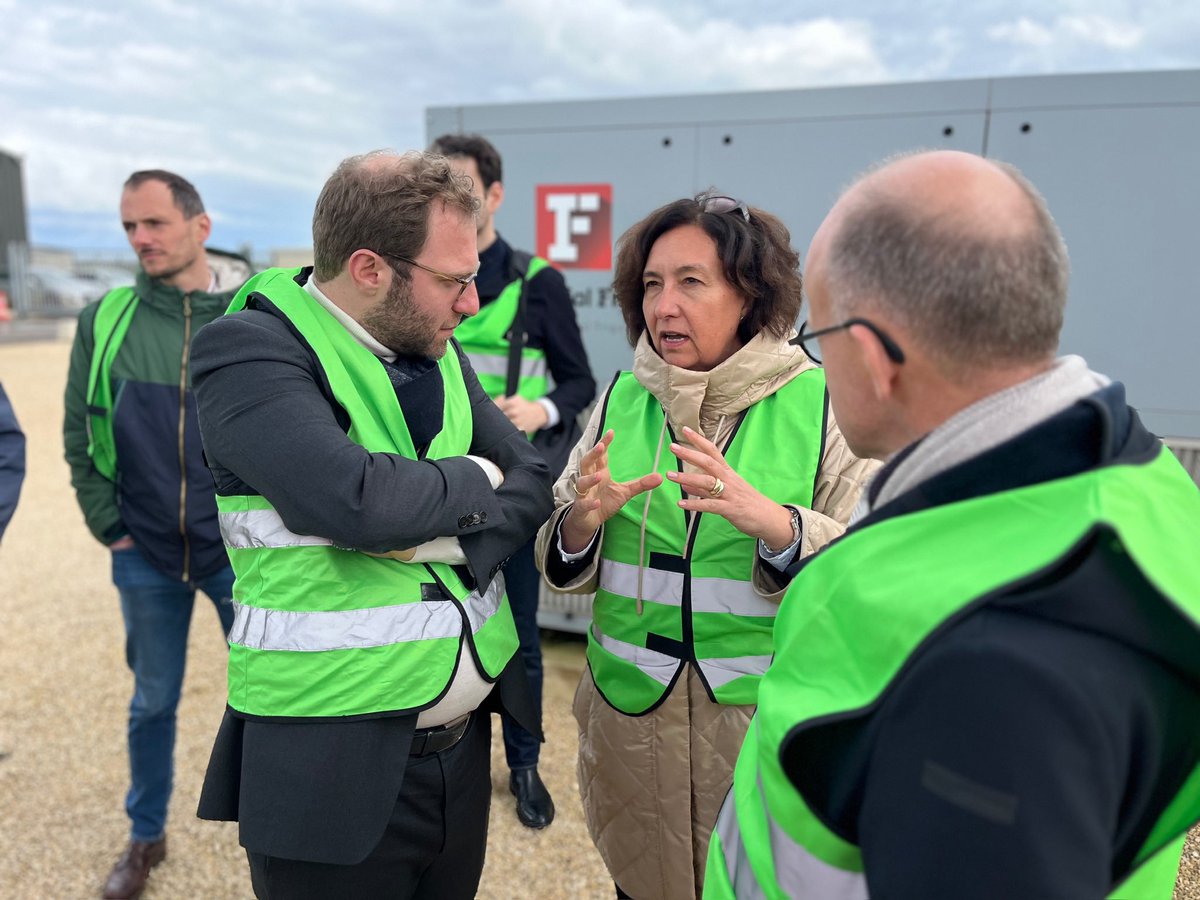 De l’énergie bas carbone qui peut offrir un complément de revenu aux agriculteurs : nous avons besoin de plus de méthanisation ! 

Avec <a href="/lpoirierdietz/">Laurence Poirier-Dietz</a> et <a href="/rousseautrocy/">Arnaud Rousseau</a> sur le site du méthaniseur des Grands Chênes.