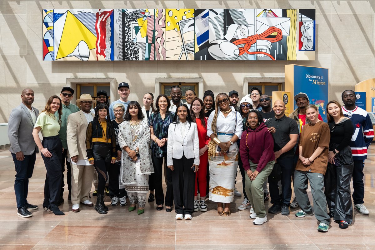 This week, in support of the @statedept's Global Music Diplomacy Initiative, 22 international hip hop artists and changemakers came to Washington, DC for the start of @stateivlp's hip hop and civic engagement exchange! #MusicDiplomacy #IVLP