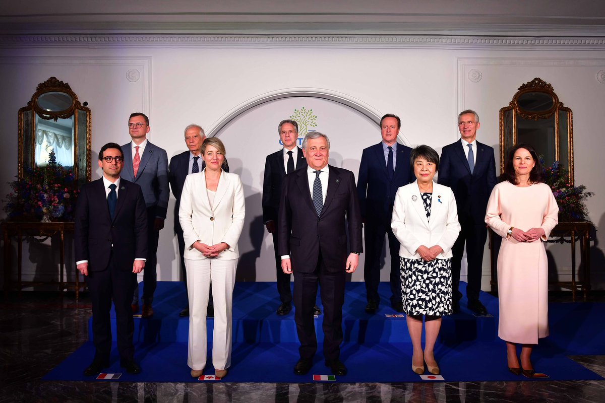 Fine dei reunioni del @g7 #G7ForeignAffairs 🇮🇹🇫🇷🇺🇸🇬🇧🇯🇵🇩🇪🇨🇦 confirmed a commitment to continue to foster global partnerships, called for avoiding escalation in the #MiddleEastConflict and #SupportUkraine. Voici le communiqué du #G7 : bit.ly/4b0zOx1 🙏🏻 @g7 @ItalyMFA