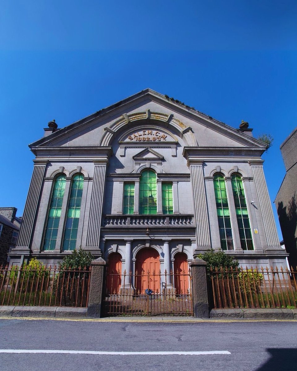 We are thrilled to hear that the Salem Welsh Chapel, has been rescued from SAVE’s at risk register by, @potterythrow judge @KBJWhitstable and his wife Marj Hogarth. It’s to become a pottery studio and community space! thetimes.co.uk/article/were-t… 📸 Tom Parnell via Wiki commons