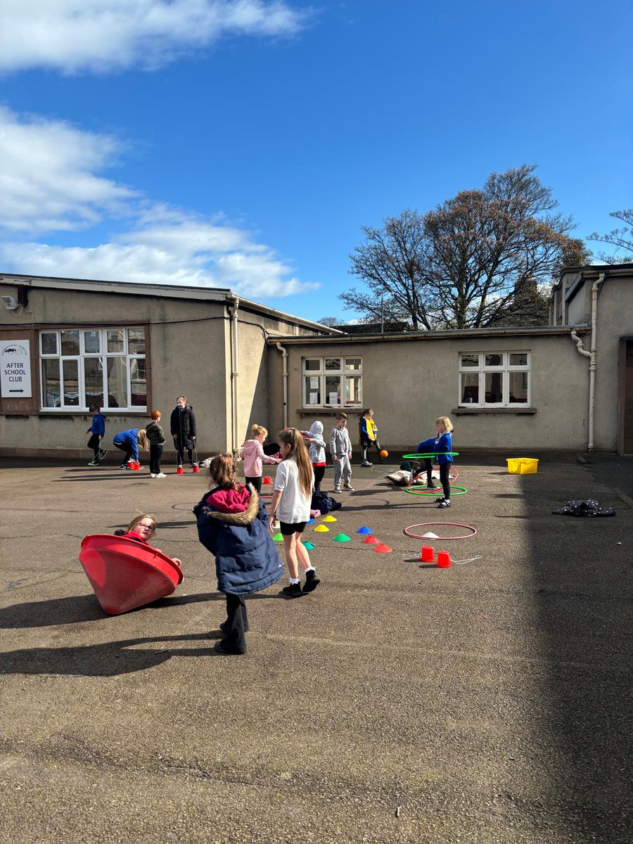 PrestonTowerPS's tweet photo. We had our extra break time for our winning house, Fern, at West Loan today. It was lovely to see everyone playing together, taking turns and sharing resources. One of the P3s said, "This is the best day of my life!" #PTPS https://t.co/WlBgNzKJw5
