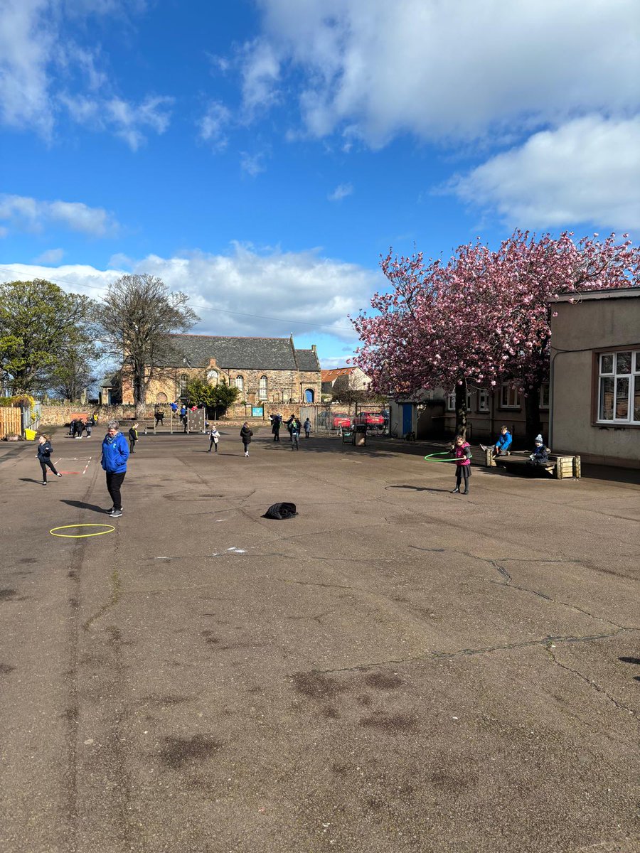PrestonTowerPS's tweet photo. We had our extra break time for our winning house, Fern, at West Loan today. It was lovely to see everyone playing together, taking turns and sharing resources. One of the P3s said, "This is the best day of my life!" #PTPS https://t.co/WlBgNzKJw5