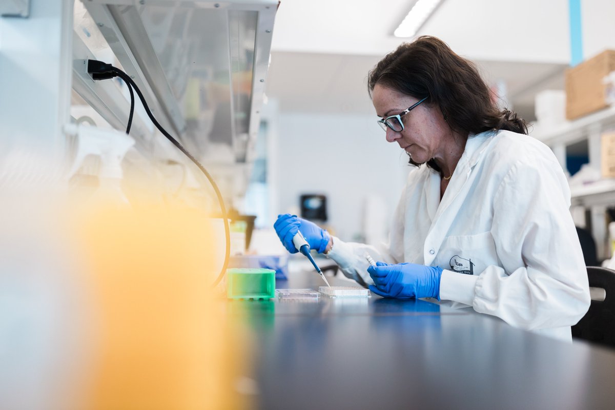 Ted Rogers Centre for Heart Research (@trogersresearch) on Twitter photo New publication alert! 🎉 <a href="/seema_mital/">Seema Mital</a> and team published an exciting study today in <a href="/CellRepMed/">Cell Reports Medicine</a> on a possible treatment for pediatric #HypertrophicCardiomyopathy using myosin inhibitors, following their win of a TRCHR #InnovationAward! Read More: tedrogersresearch.ca/2024/04/new-st… New publication alert! 🎉 <a href="/seema_mital/">Seema Mital</a> and team published an exciting study today in <a href="/CellRepMed/">Cell Reports Medicine</a> on a possible treatment for pediatric #HypertrophicCardiomyopathy using myosin inhibitors, following their win of a TRCHR #InnovationAward! Read More: tedrogersresearch.ca/2024/04/new-st…