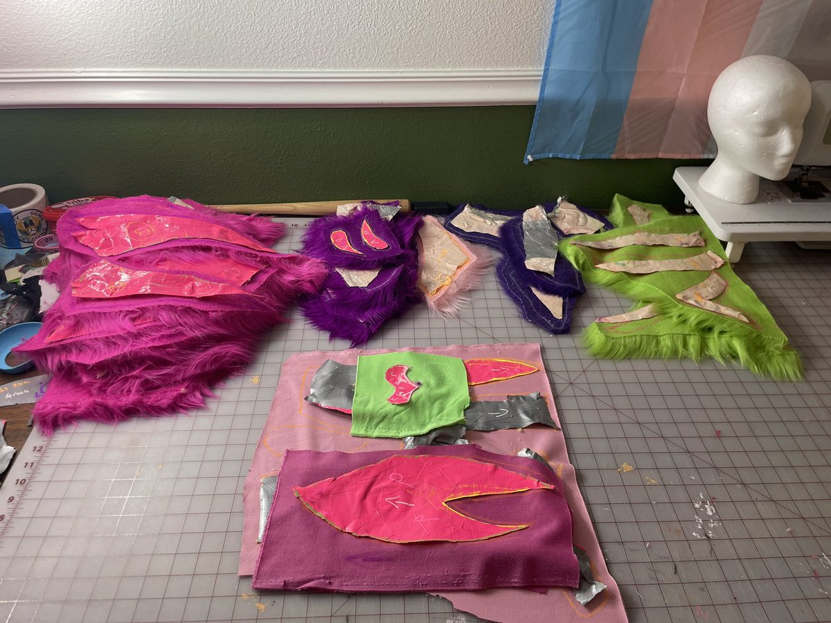 happy #FursuitFriday :))) 

so much work to be done!