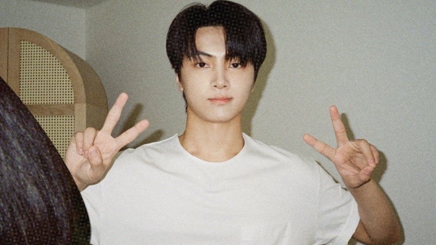 happy birthday our dear, jay 🎂 you make the world a better place with your existence and we love you so much! ♡ #enhypen_jay