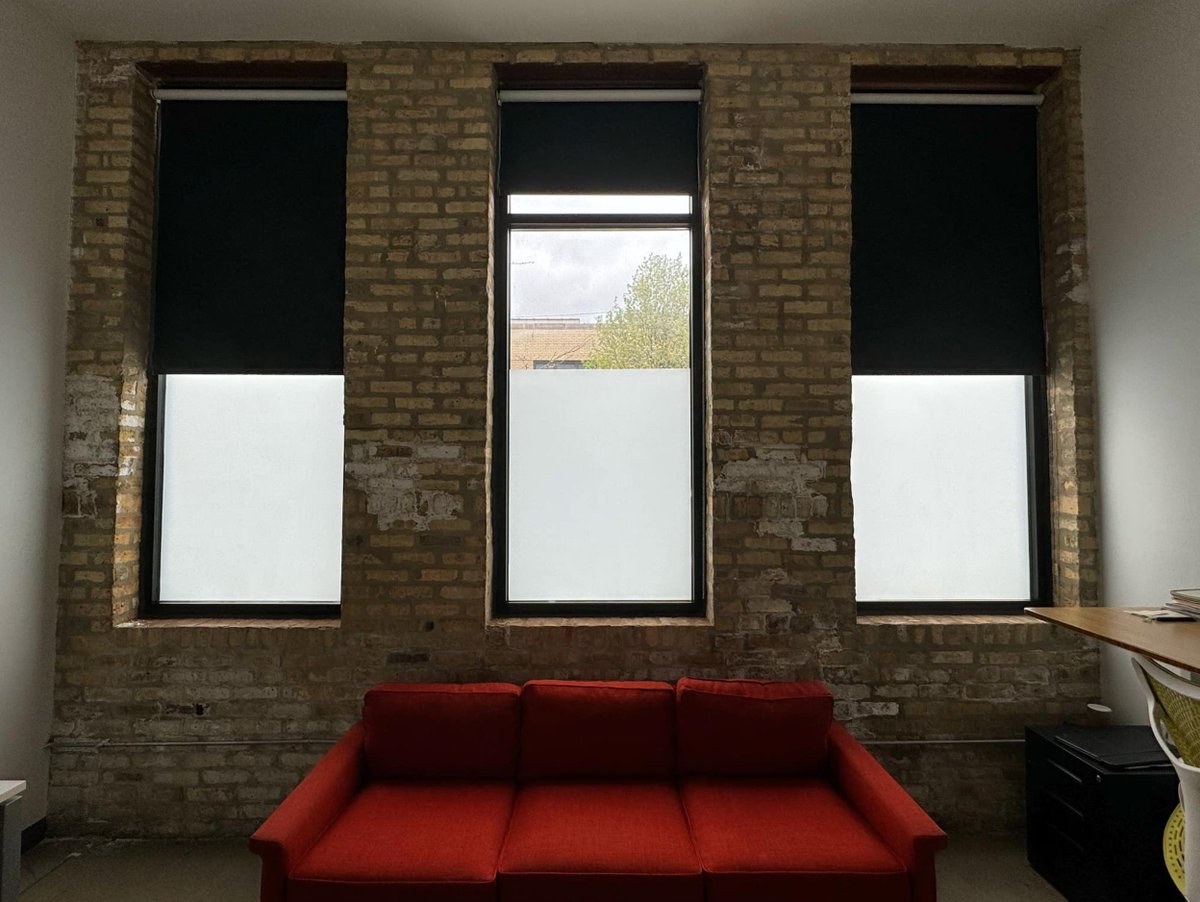 aaaglasstint's tweet photo. A modern feel for this private commercial space. #decorativefilm #aaaglasstint https://t.co/aPhOgK69A1