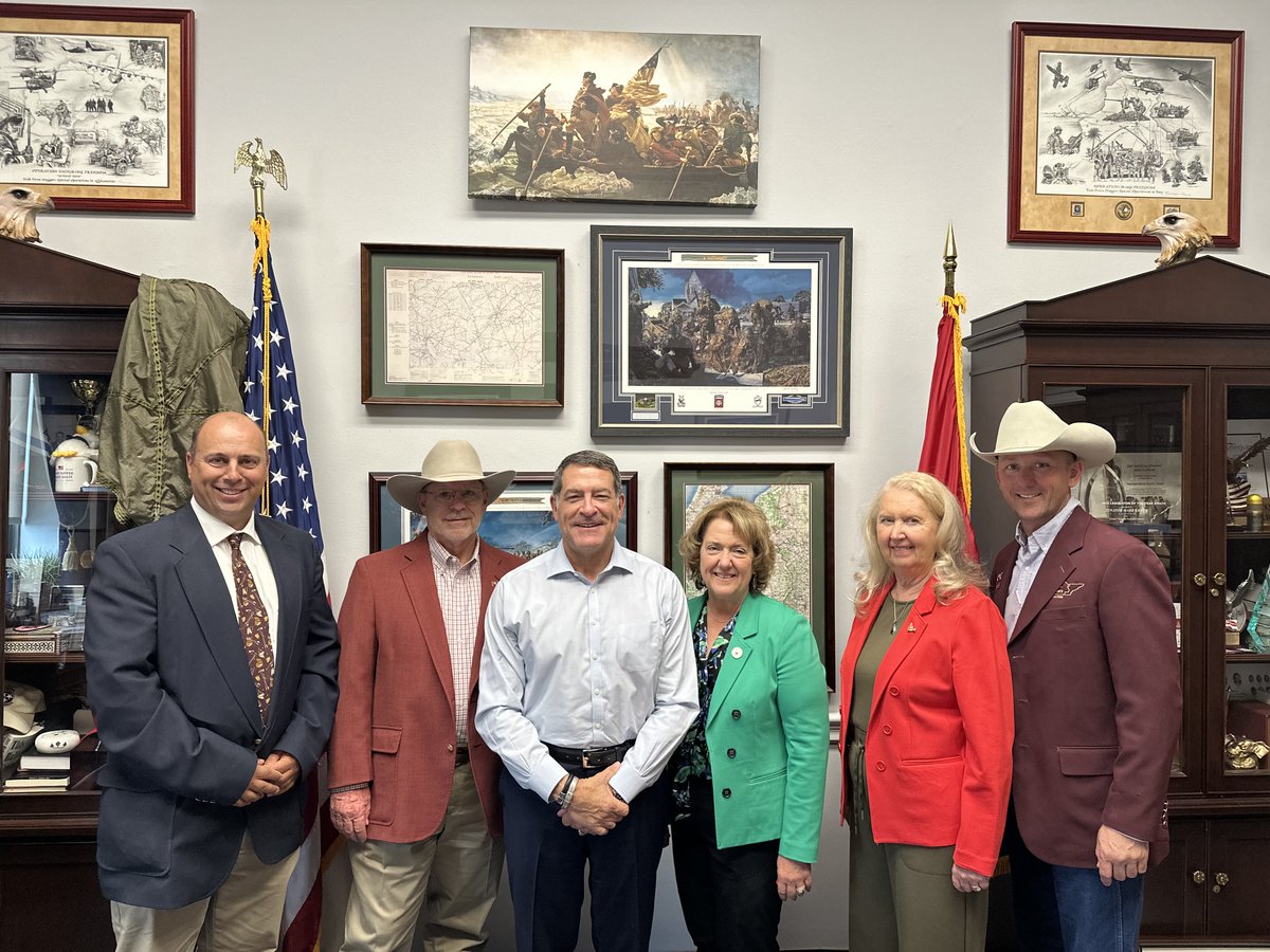 Great to have @TennesseeCattle in the office this week! For nearly four decades, the TCA has served as a voice for thousands of cattle producers in Tennessee. Your hard work for our ag industry doesn’t go unnoticed!