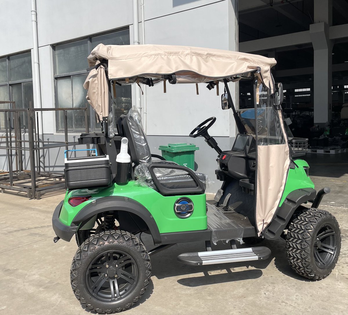 electric golf cart with customized Soft closure. 
Contact us for more information on how to become a dealer. 
email: info@linkseride.com

#golf #golfday #golfchampionship #golfcarts #golfcarthire #golfcartevents #golfcartlife #golfcartlifestyle #golfcarttyres #golfcartparts
