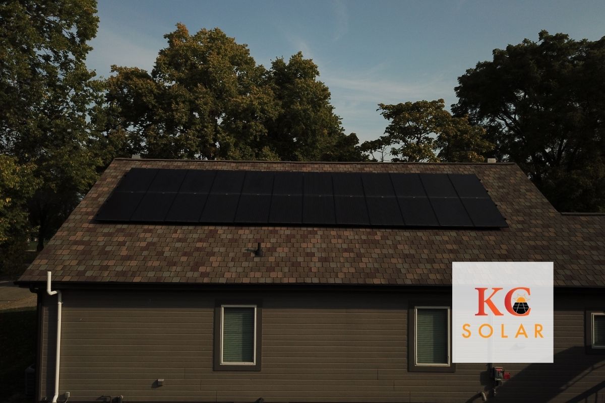 Between 2010 and 2020 electricity costs increased by 30%! Learn how solar can help lower the costs on your commercial properties. 🔌💸 👉 kcsolar.net/2021/02/5-bene… #kcsolar #energycost #kccommercialproperties