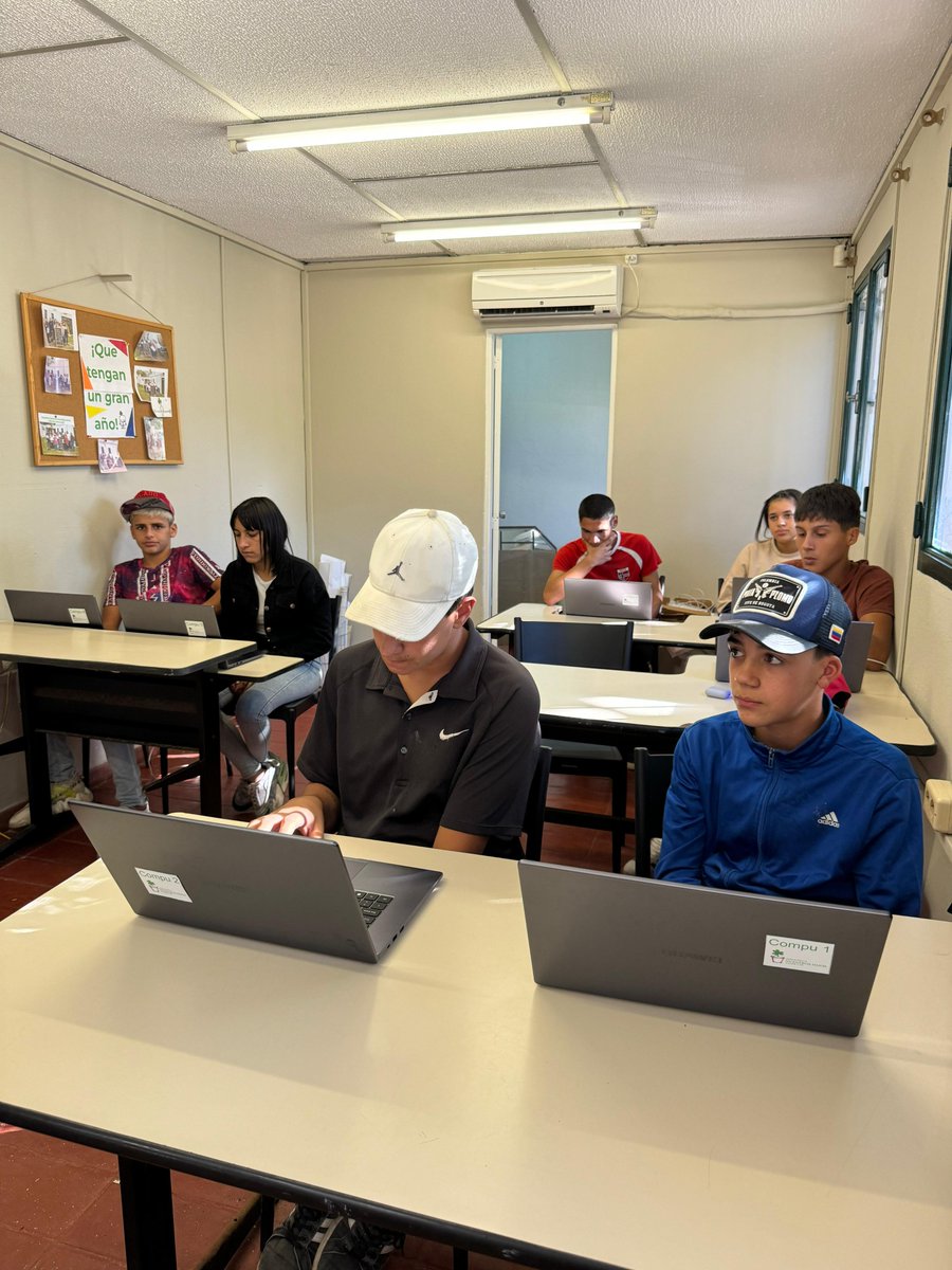 Biblioteca Nuestros Hijos tweet media