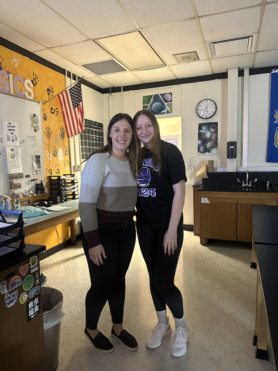 GoWHS_Ellison's tweet photo. @efranckkk and I had so much fun during Senior Teach Day yesterday! Thanks Ella! 🤩

@GoWHS_MrsFike https://t.co/lQs4s7xiiv