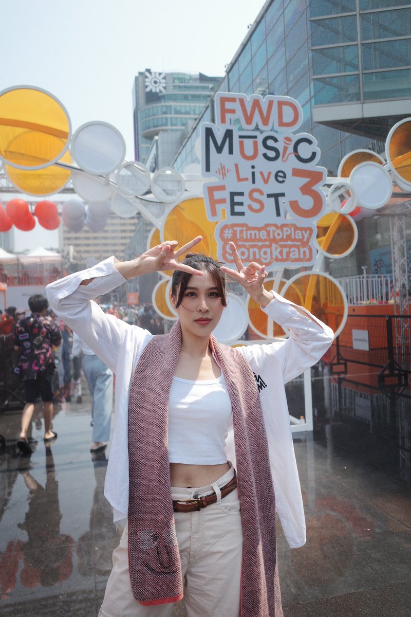 aimsatidaa's tweet photo. งาน #FWDMusicLiveFest 3 เริ่มแล้วน้า
ใครที่คิวยังว่างอยากให้ออกมาร่วมจอยกัน
ในงานสนุกมากๆ ทั้งเล่นน้ำและดูฟรีคอนฯไปด้วย ฟินสุด
📍19-21เม.ย.67 ลานหน้าเซ็นทรัลเวิลด์ ลงทะเบียนหน้างาน 13:01 จำนวนจำกัด
#FWDThailand #TimeToPlaySongkran #FWDInsurance #FWDCelebrateliving #FWDTimetoPlay https://t.co/mWQRVGWUj0