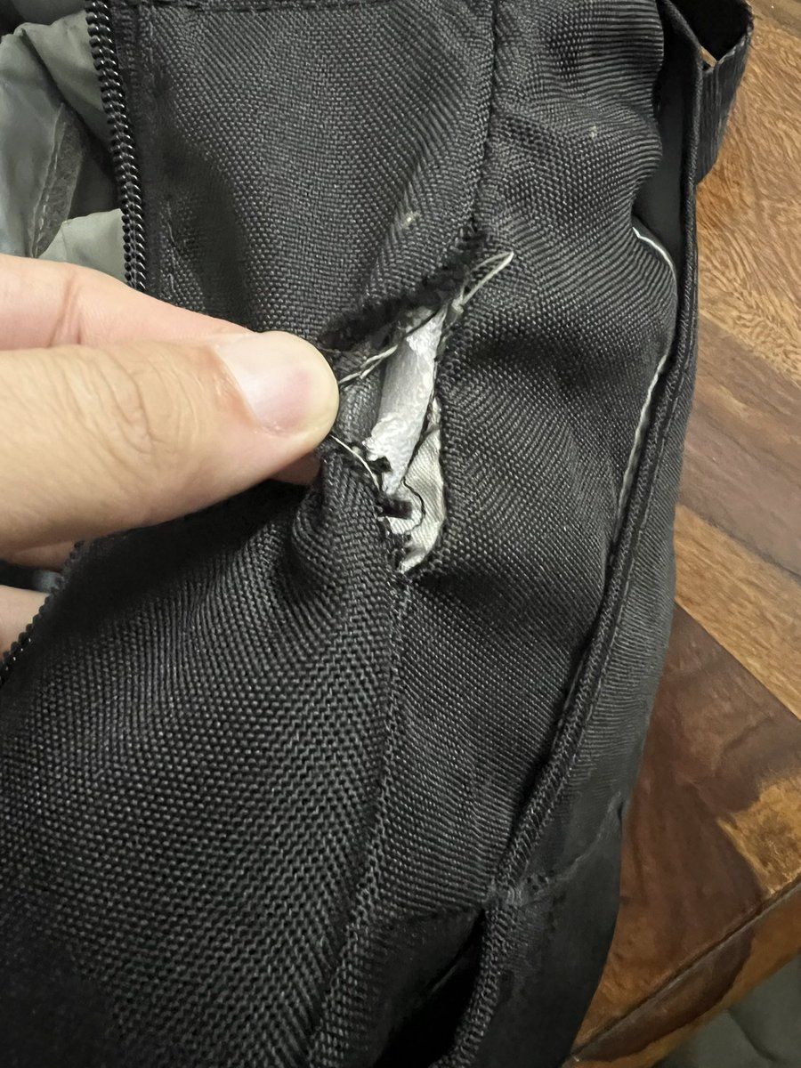 tejas_ghate63's tweet photo. My #lowepro passport sling iii after just 1 year of normal usage. I am a big Lowepro fan and this is just unacceptable!! Poor quality stuff!! https://t.co/WxR3FDzXPJ