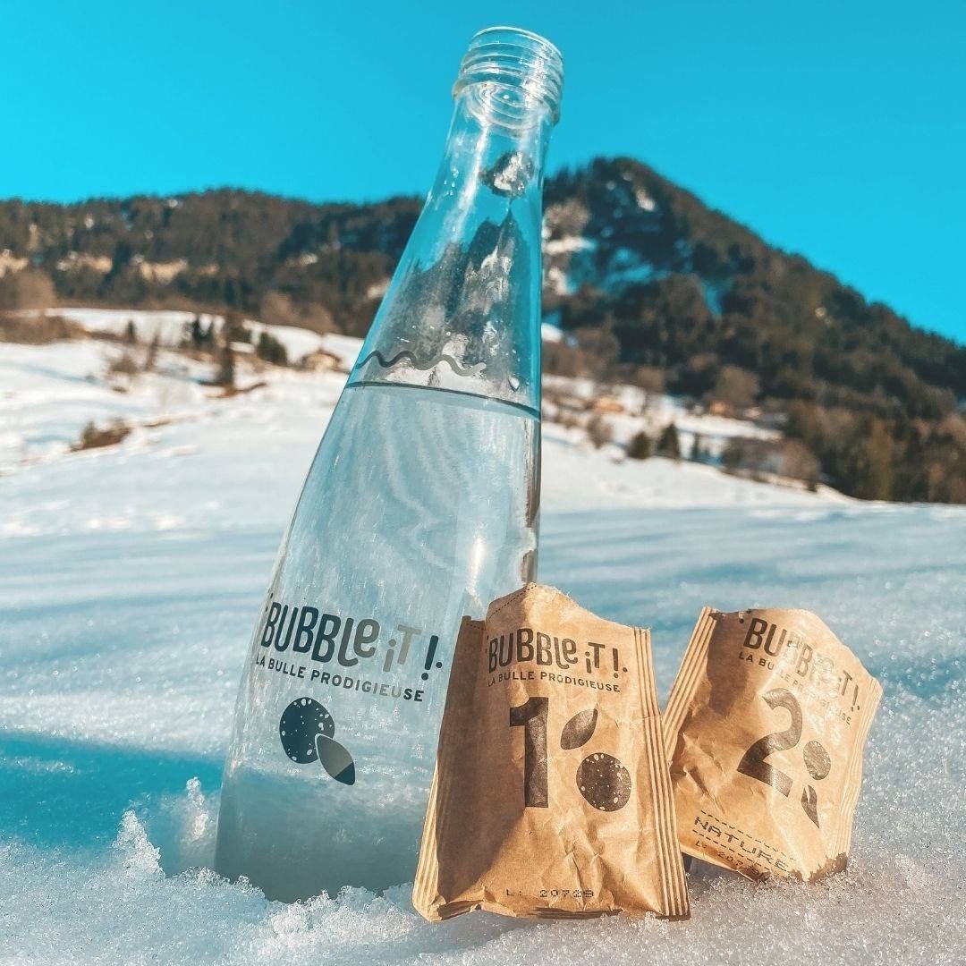 🥤Fizz it and sip

<a href="/BUBBLeiT_drinks/">BUBBLe iT!</a>, a SIAL Innovation winner, ends disposable plastic bottles with its powdered preparation for fizzy beverages.

Read the full article here 👉 shorturl.at/dwBN3

#SIALParis #SIALInnovation