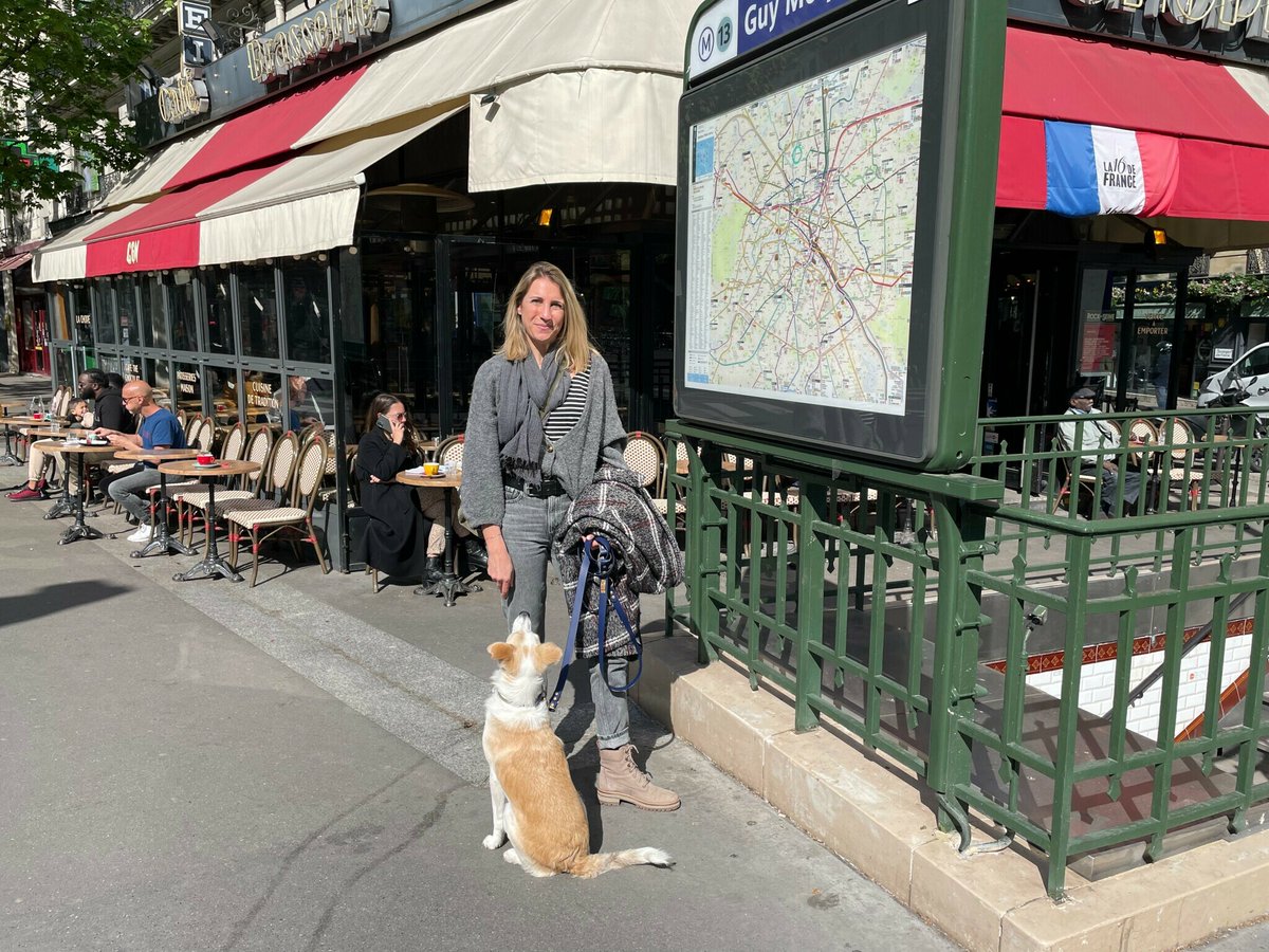 leparisien_eco's tweet photo. « C’est un secteur de niche » : une Parisienne a créé un Vinted pour animaux, et ça cartonne
➡️ https://t.co/VczLGmhXsf https://t.co/OdgU8SrBFz