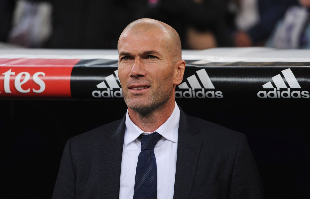 DeadlineDayLive's tweet photo. 🚨 Zinedine Zidane would prefer to become coach of Manchester United rather than Bayern Munich! 🇫🇷

(Source: @lequipe) https://t.co/zqrnFxnTgn