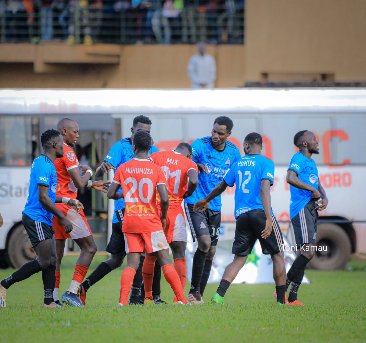 What exactly have the @VipersSC players seen?

📸  @ToniKamau10 
#StarTimesUPL | #KITVIP