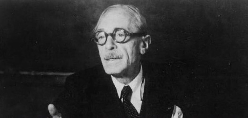 « La guerre, un massacre de gens qui ne se connaissent pas, au profit de gens qui se connaissent mais ne se massacrent pas. » Paul Valéry