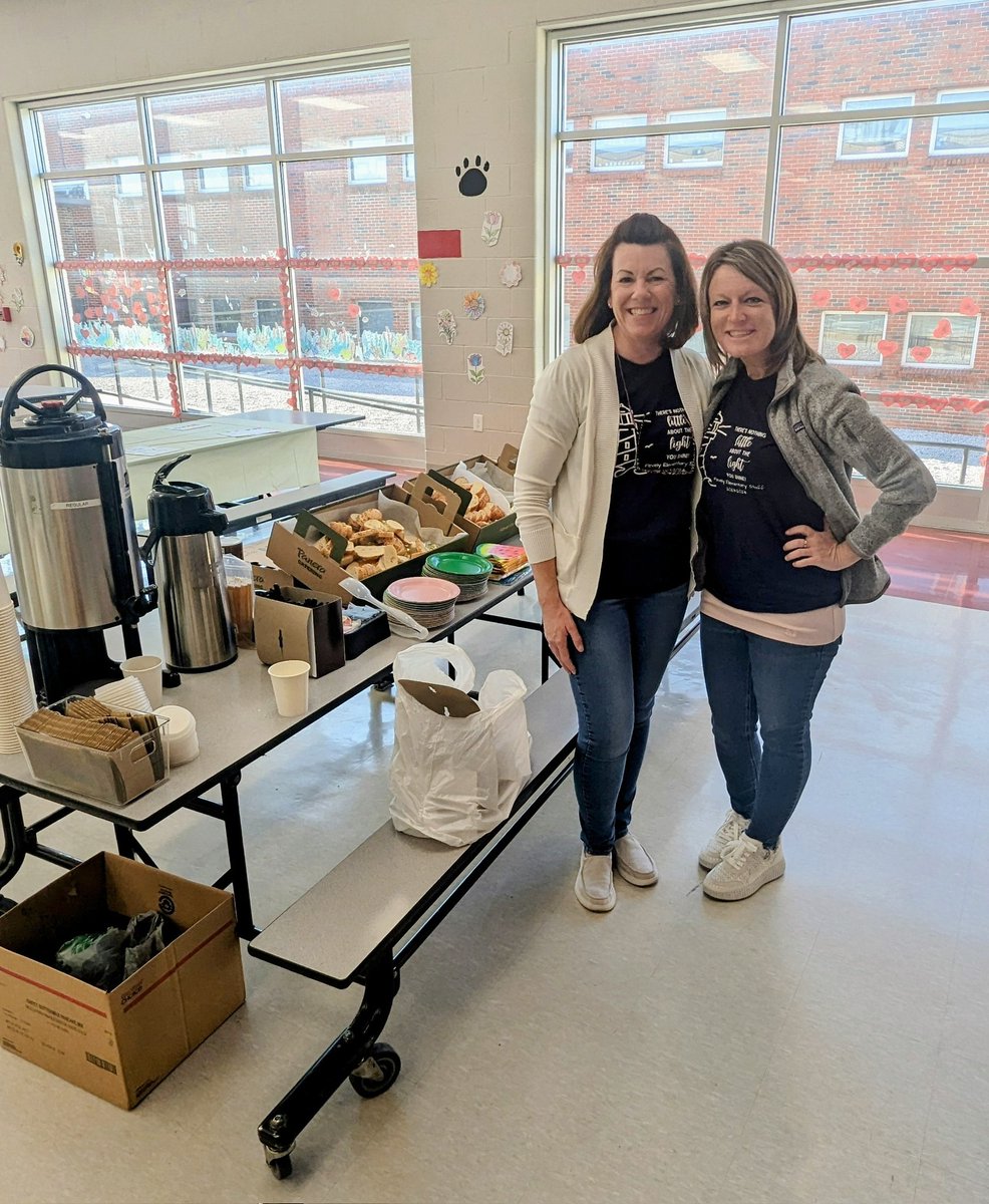 MsKatieDunlap's tweet photo. Proud of our Volunteer Breakfast hosts, @DrAmandaBritain and Michelle Schade! 👏🎉♥️ Such a great idea and awesome way to celebrate those that help us so much! #KindnessCrew #StudentLighthouse @TheLeaderinMe #GoBlackcats https://t.co/wcHFHSS9OU