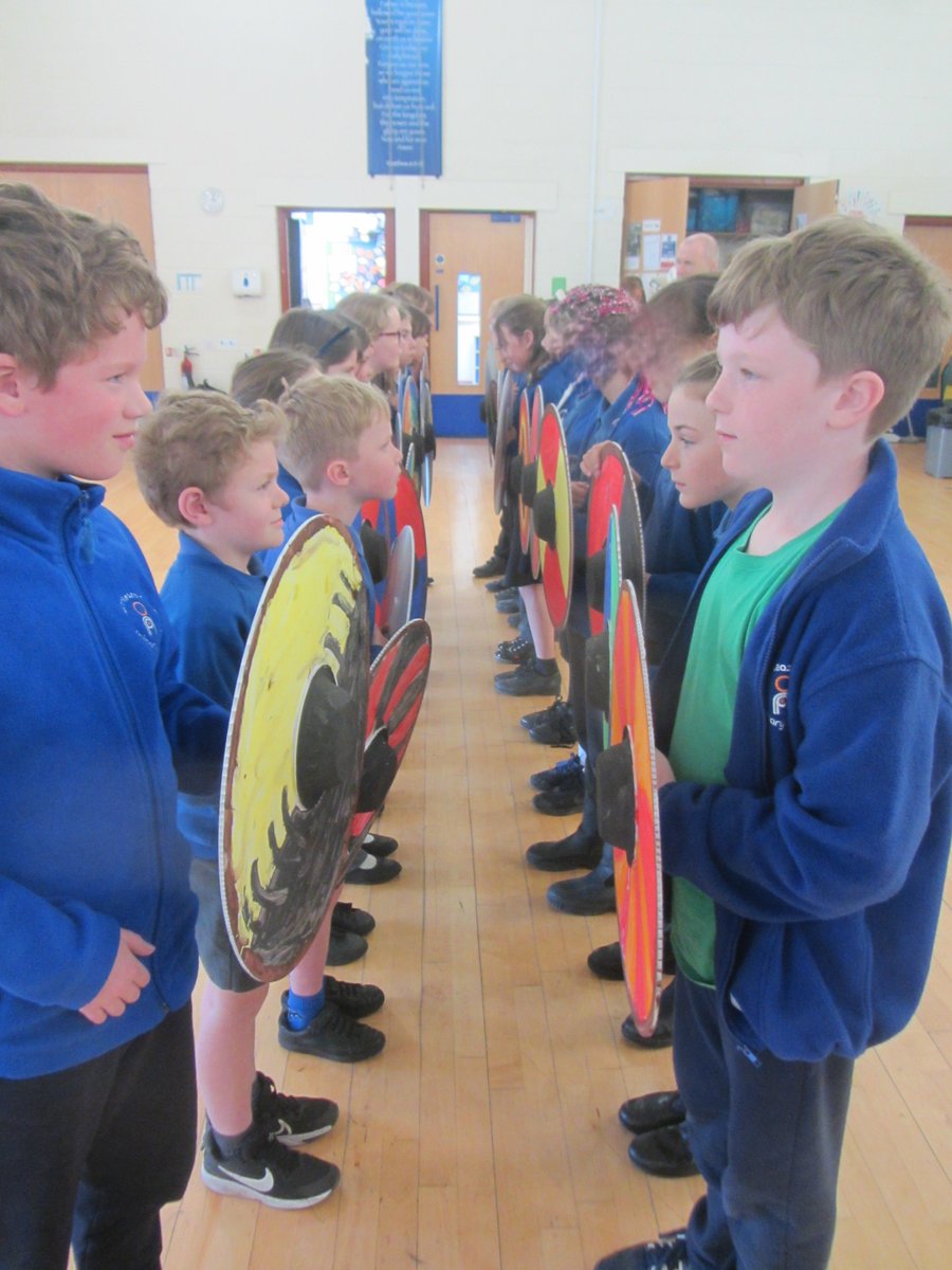 #northleaze4 kicked off the new term with a fantastic Anglo-Saxon and Viking workshop run by @humphshistories. We think Year 4 make formidable Vikings!💪 #humphshistories