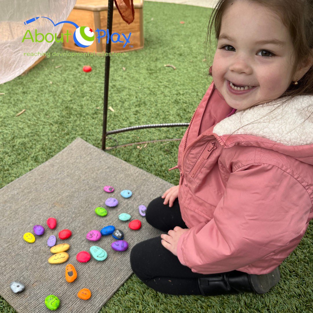 About Play tweet media