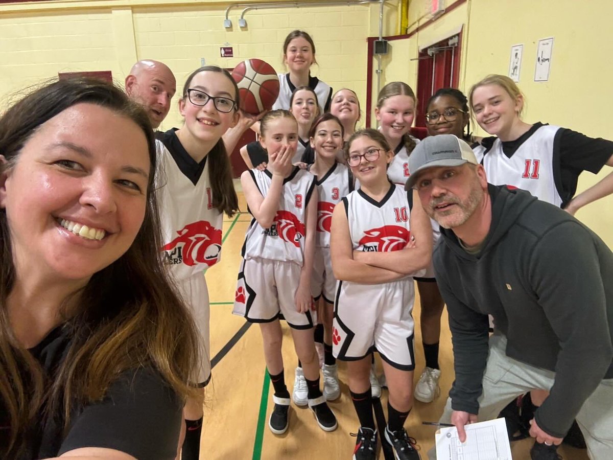 A bit late but congrats to these wonderful gr 7’s who recently participated in the Provincial Basketball tournament! Awesome representatives! ⁦<a href="/mpipanthers/">MPI</a>⁩