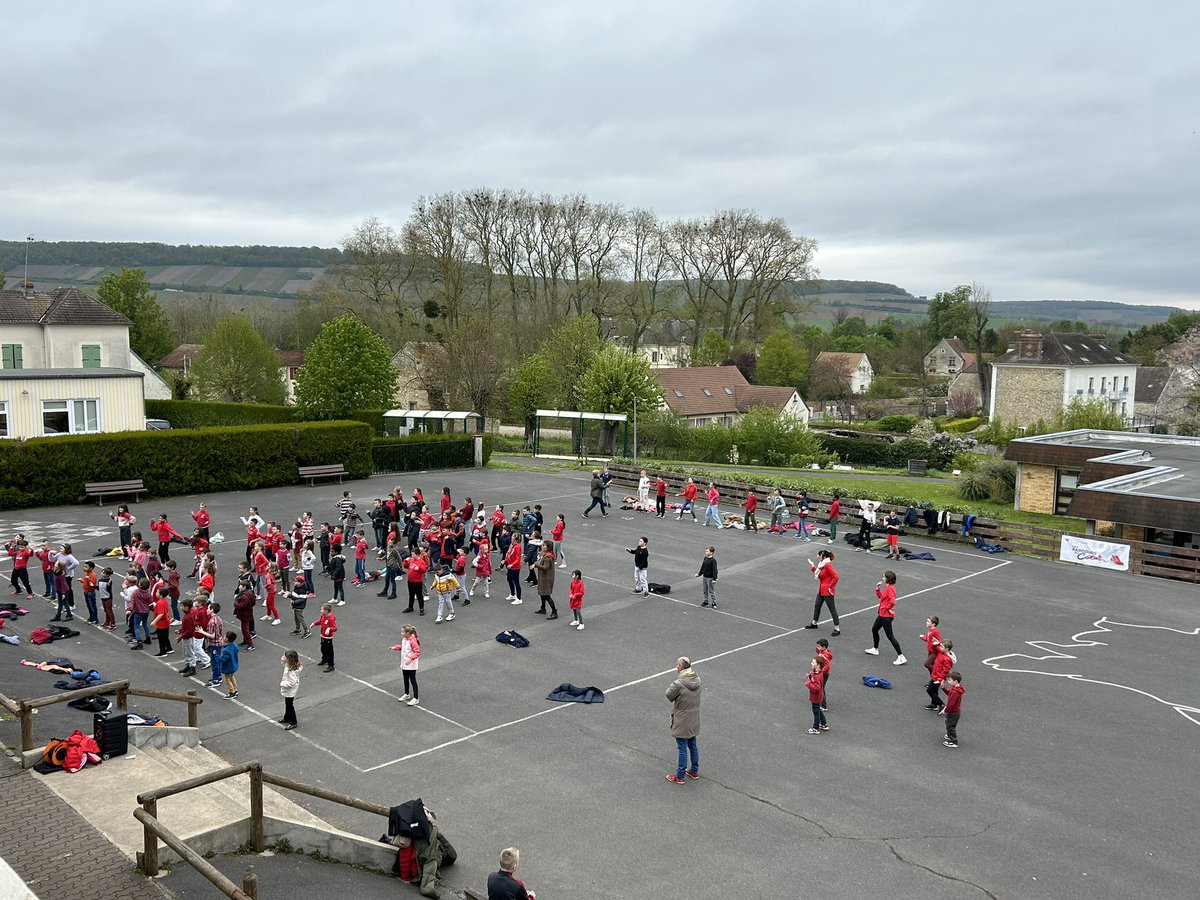 <a href="/ParcoursDu/">Le Parcours Du Cœur</a> 
Organisation d’une « journée du cœur » à l’école 
Sensibilisation à l’équilibre alimentaire autours d’un petit déjeuner partagé et d’ateliers , à la pratique d’activités sportives : prendre soin de son cœur et de son corps
<a href="/Ien02Ch/">IEN Château-Thierry</a> <a href="/emilie_savreux/">Emilie SAVREUX</a> <a href="/SandrineRouill5/">Sandrine Rouillard</a>